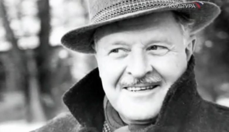 Назым Хикмет: Мен сенден мурда өлүштү каалайм