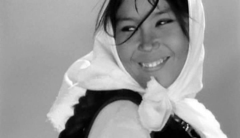 Жамийла – консервативдүү коомдогу аял эркиндигинин көркөм манифести