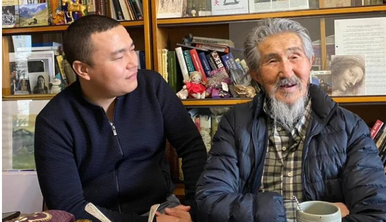 Токтобек Үсөнов: Кофе, шоколад