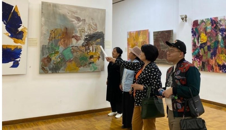 Элдар Айтматовдун жеке көргөзмөсү жана кыргыз дүйнөсү