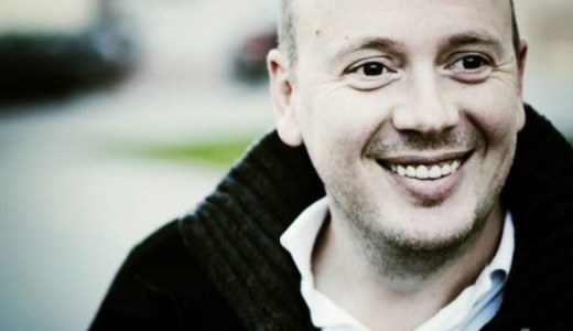Ит аркылуу кыйытып, аялдарга мактоо айтуу (аңгеме, которгон Абийрбек АБЫКАЕВ)